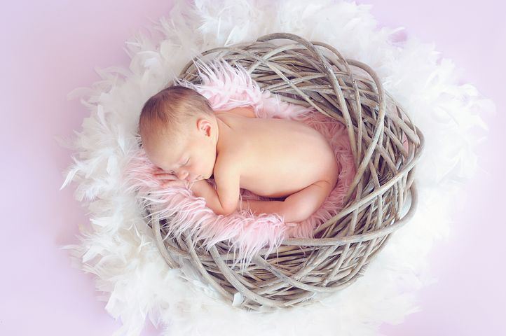 DIY-Newborn-Photography